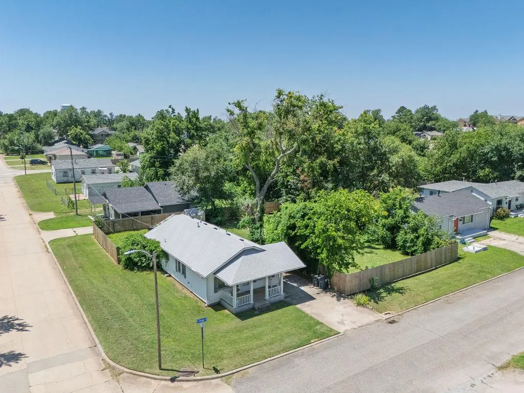 Photo 14 — 301 W Chicago Street, Shawnee, OK 74804