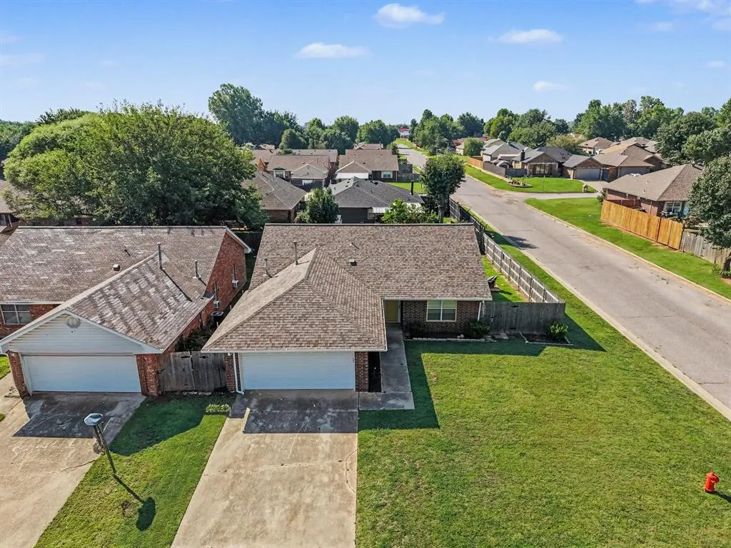 Photo 4 — 12288 SW 11th Street, Yukon, OK 73099
