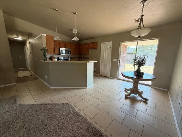 Photo 5 — 12288 SW 11th Street, Yukon, OK 73099