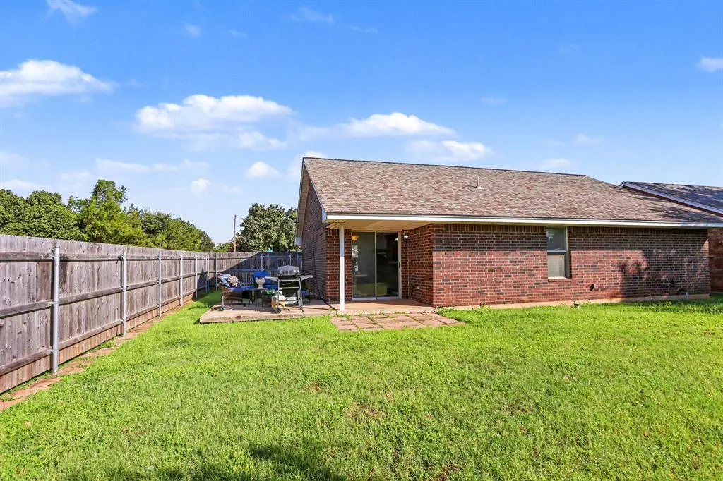Photo 19 — 12288 SW 11th Street, Yukon, OK 73099