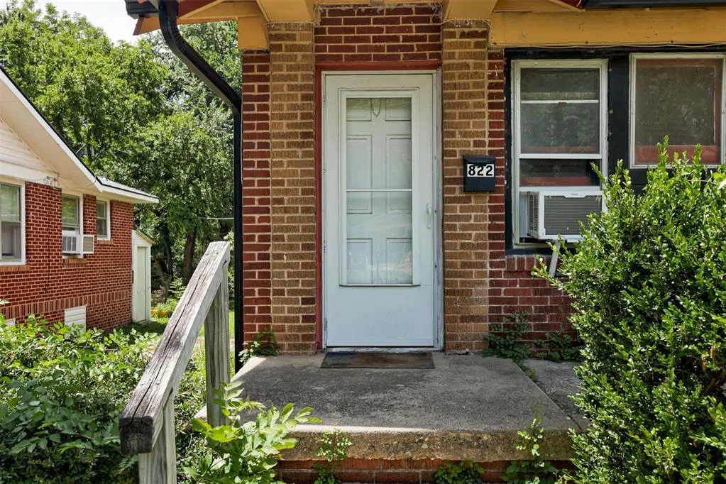 Photo 2 — 824 W Symmes Street, Norman, OK 73069