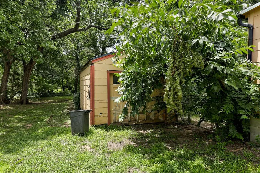 Photo 14 — 824 W Symmes Street, Norman, OK 73069