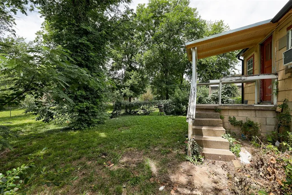 Photo 15 — 824 W Symmes Street, Norman, OK 73069