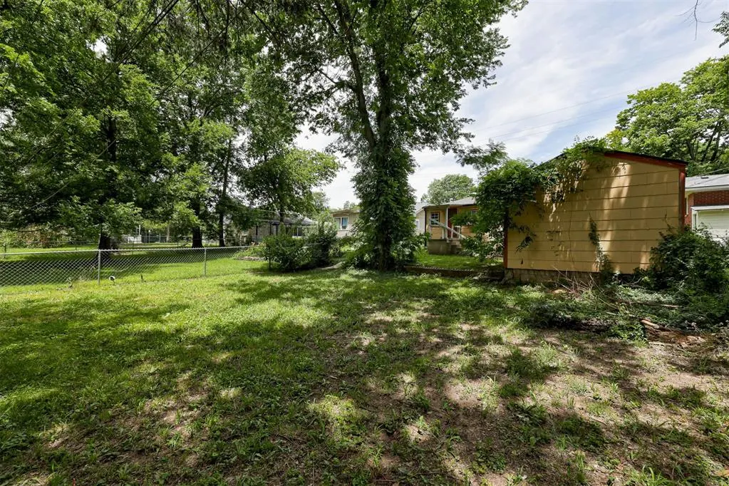Photo 18 — 824 W Symmes Street, Norman, OK 73069