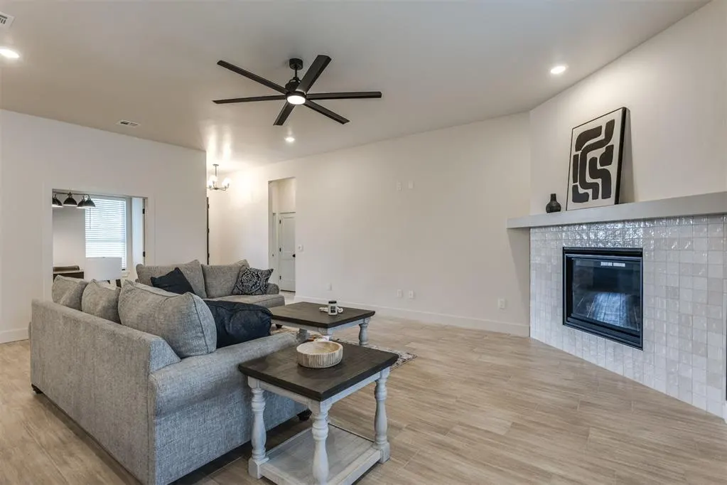 Photo 5 — 2900 River Birch Lane, Yukon, OK 73099