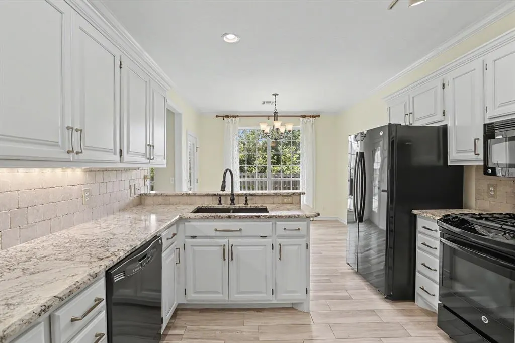 Photo 8 — 4104 Ainsley Court, Edmond, OK 73034