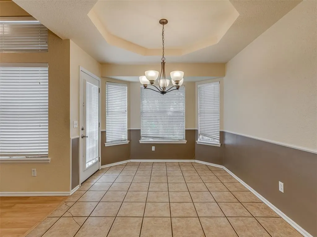 Photo 10 — 2904 Canyon Oaks Court, Norman, OK 73071