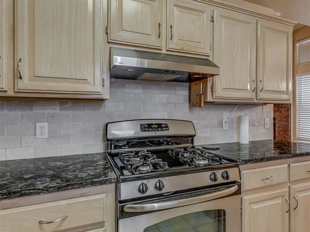 Photo 17 — 2904 Canyon Oaks Court, Norman, OK 73071