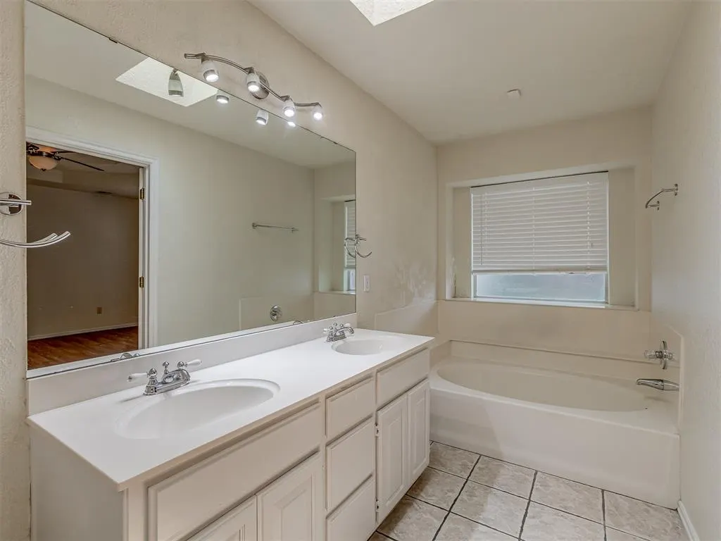 Photo 23 — 2904 Canyon Oaks Court, Norman, OK 73071