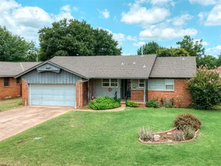 Sold home at 305 Ridgecrest Road
