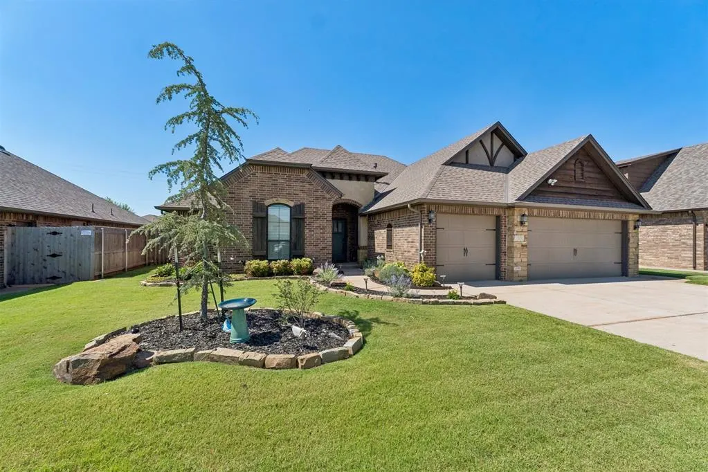 Photo 4 — 10912 SW 21st Street, Yukon, OK 73099