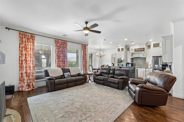 Photo 5 — 10912 SW 21st Street, Yukon, OK 73099