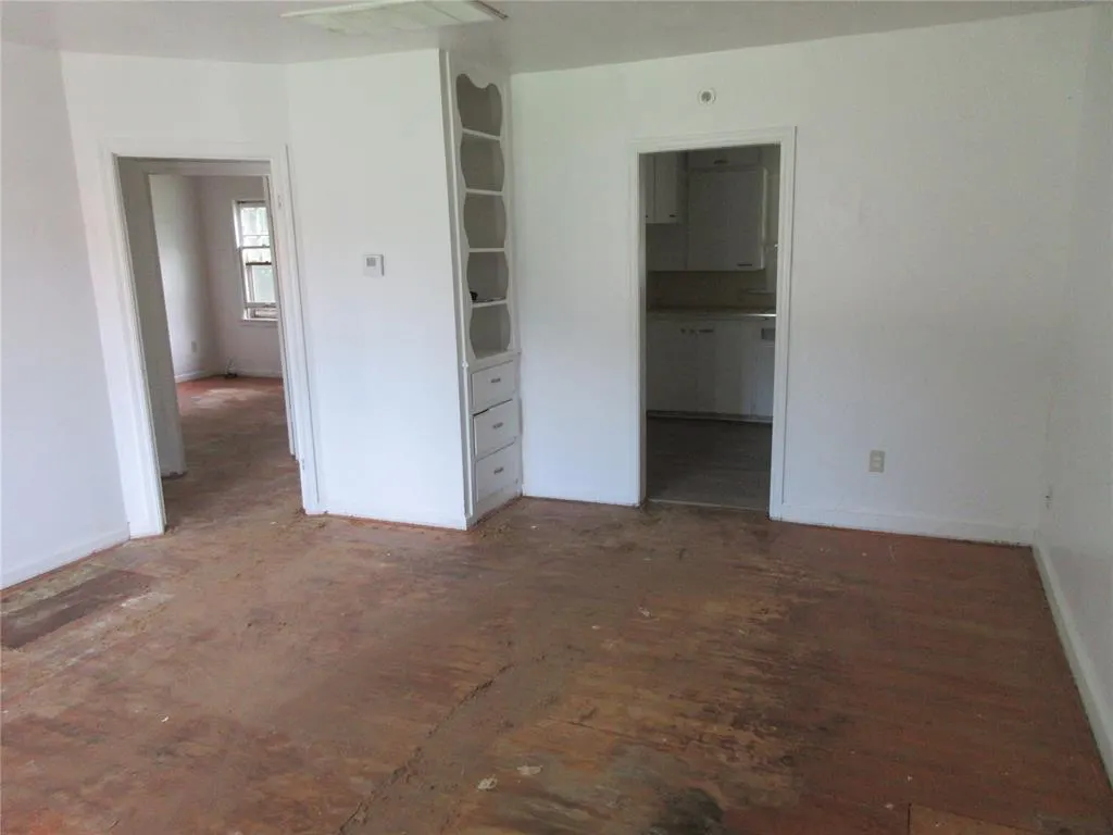 Photo 3 — 612 E Walnut Street, Tecumseh, OK 74873