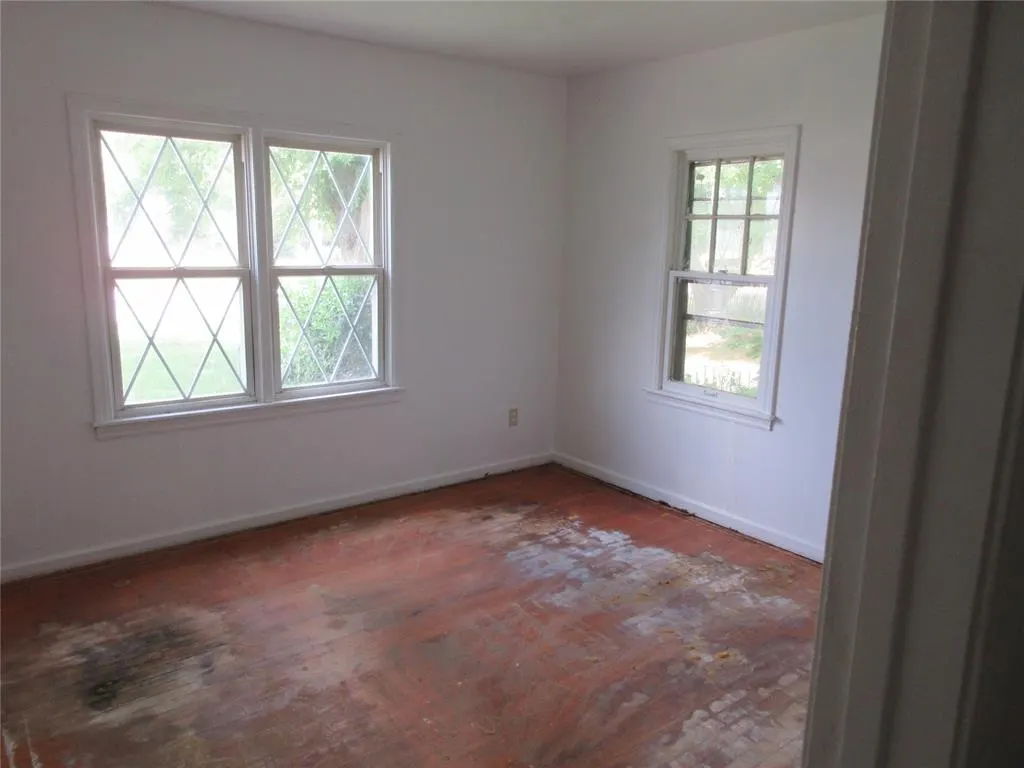 Photo 6 — 612 E Walnut Street, Tecumseh, OK 74873