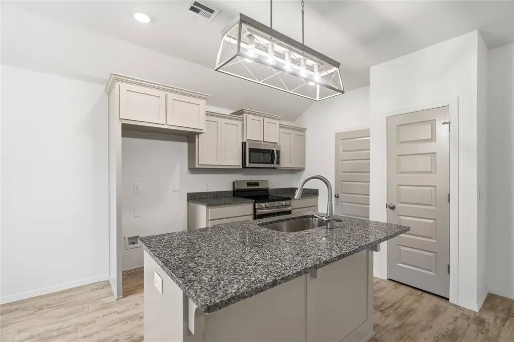 Photo 10 — 4680 Lincoln Landing, Harrah, OK 73045