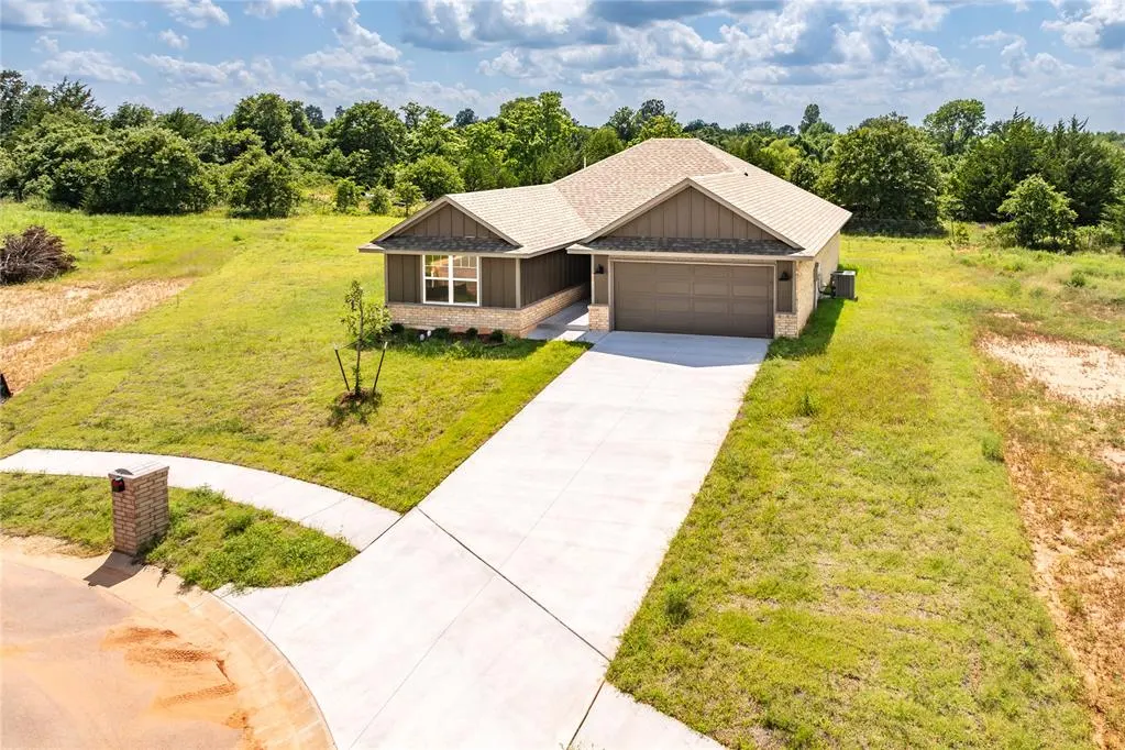 Front exterior — 4680 Lincoln Landing, Harrah, OK 73045