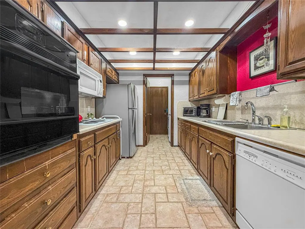 Photo 14 — 401 Timberwind Road, Edmond, OK 73034