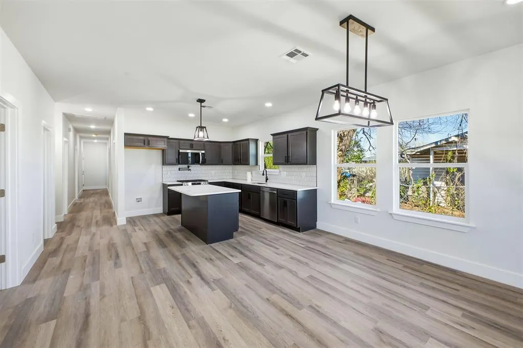 Photo 5 — 913 SE 43rd Street, Oklahoma City, OK 73129