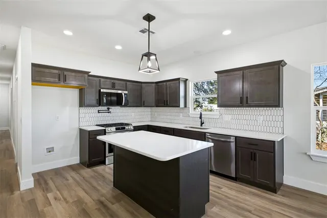 Photo 6 — 913 SE 43rd Street, Oklahoma City, OK 73129