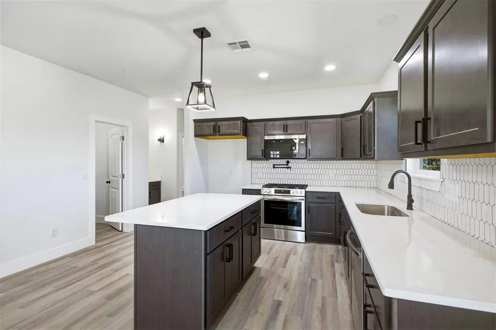 Photo 7 — 913 SE 43rd Street, Oklahoma City, OK 73129