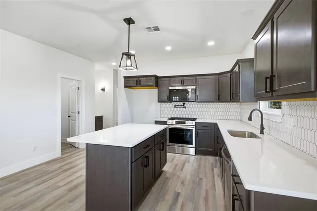 Photo 7 — 913 SE 43rd Street, Oklahoma City, OK 73129