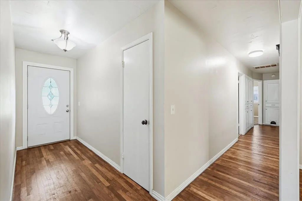 Photo 7 — 3108 Lakeside Drive, Oklahoma City, OK 73120
