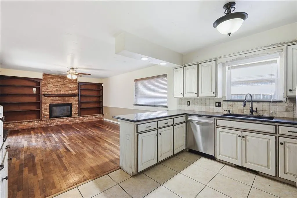 Photo 13 — 3108 Lakeside Drive, Oklahoma City, OK 73120