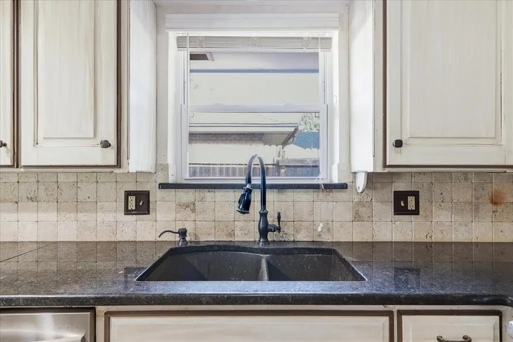 Photo 15 — 3108 Lakeside Drive, Oklahoma City, OK 73120