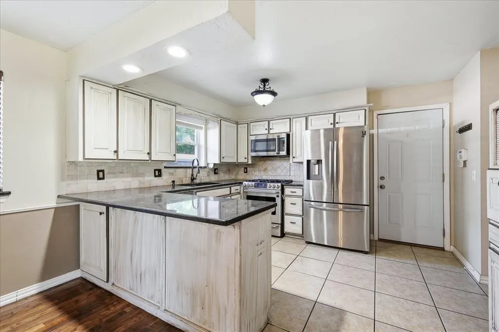 Photo 23 — 3108 Lakeside Drive, Oklahoma City, OK 73120