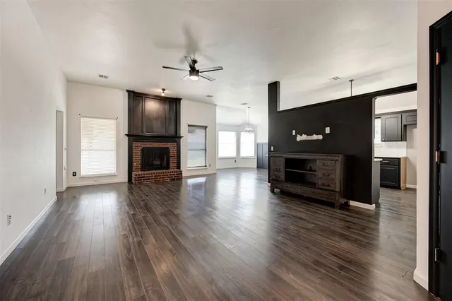 Photo 7 — 13008 Willowcrest Lane, Oklahoma City, OK 73170