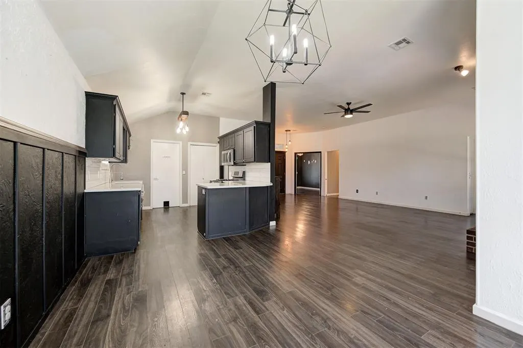 Photo 12 — 13008 Willowcrest Lane, Oklahoma City, OK 73170