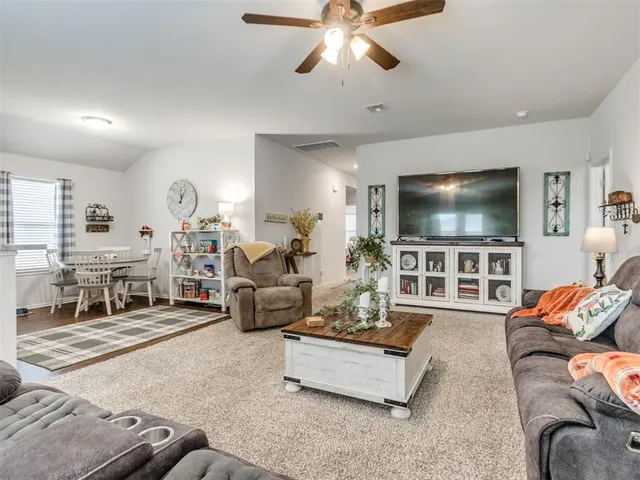 Photo 6 — 11036 NW 94th Street, Yukon, OK 73099