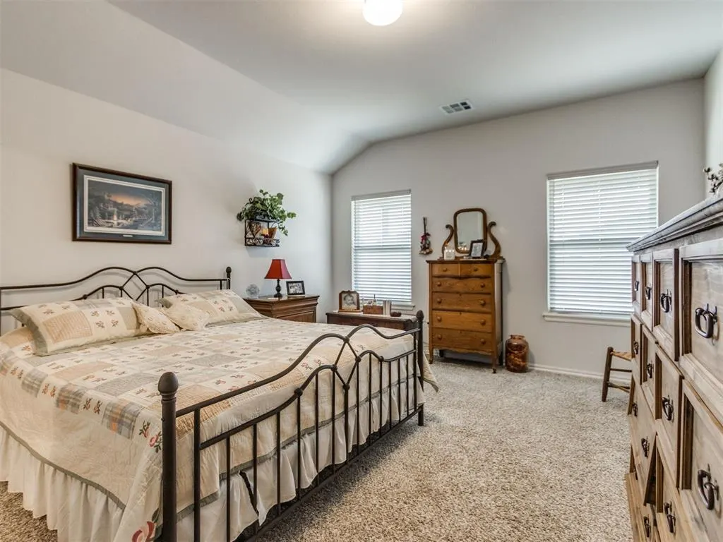 Photo 10 — 11036 NW 94th Street, Yukon, OK 73099