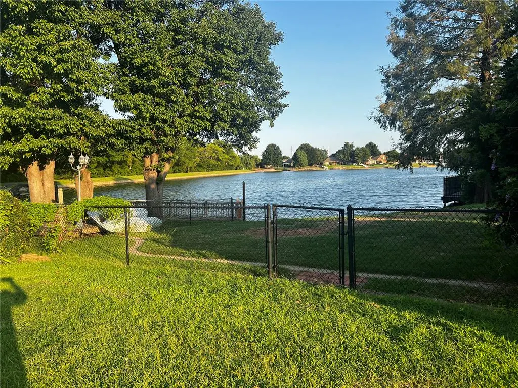 Photo 3 — 7230 NW 105th Terrace, Oklahoma City, OK 73162