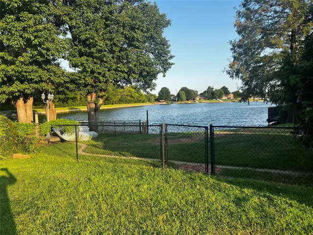 Photo 3 — 7230 NW 105th Terrace, Oklahoma City, OK 73162