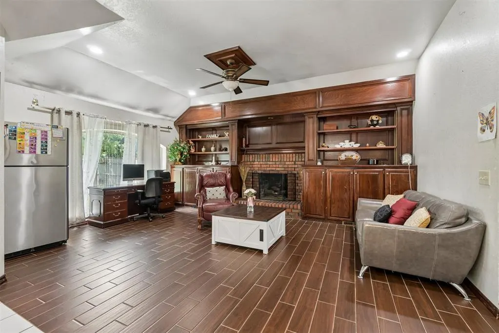Photo 9 — 11409 Pinewick Drive, Oklahoma City, OK 73162