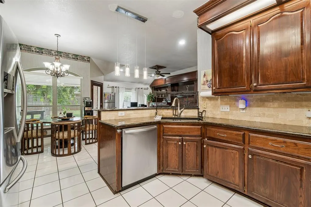 Photo 16 — 11409 Pinewick Drive, Oklahoma City, OK 73162