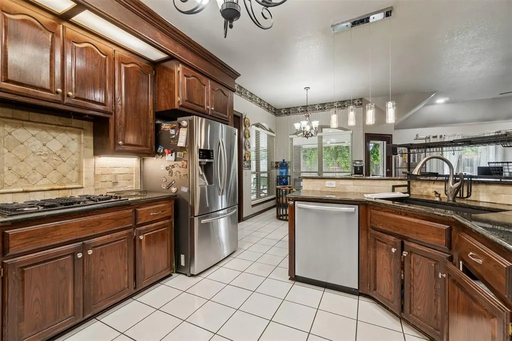 Photo 17 — 11409 Pinewick Drive, Oklahoma City, OK 73162