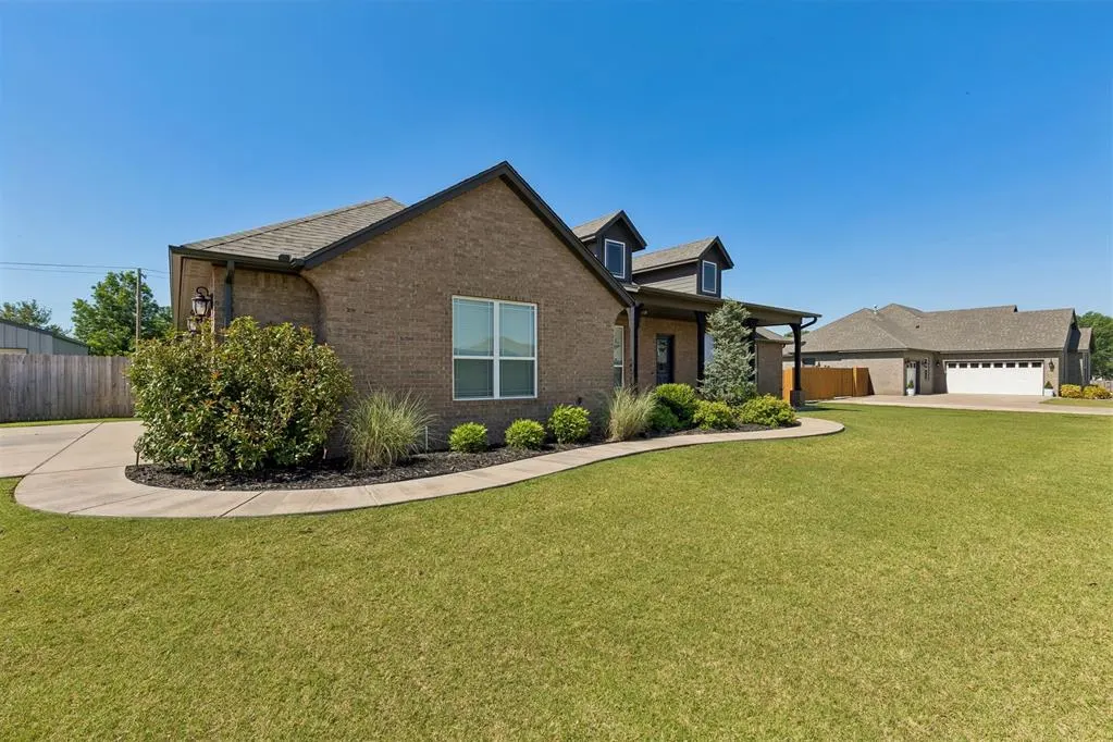 Photo 4 — 12616 SW 28th Street, Yukon, OK 73099