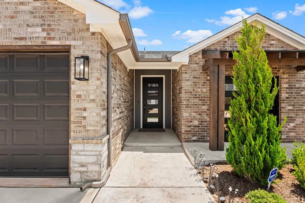 Photo 3 — 15504 Echo Park Drive, Edmond, OK 73013