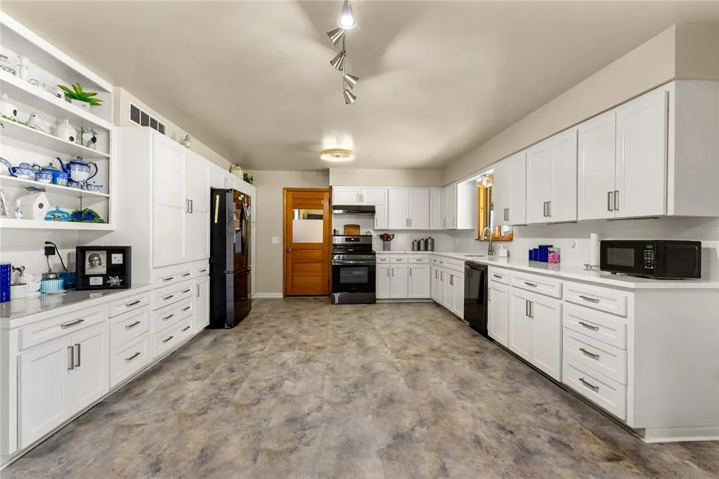 Photo 12 — 907 Ella Street, Cordell, OK 73632