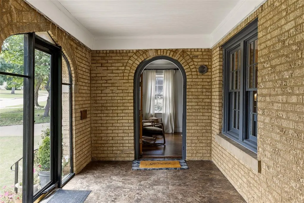 Photo 5 — 2129 NW 27th Street, Oklahoma City, OK 73107