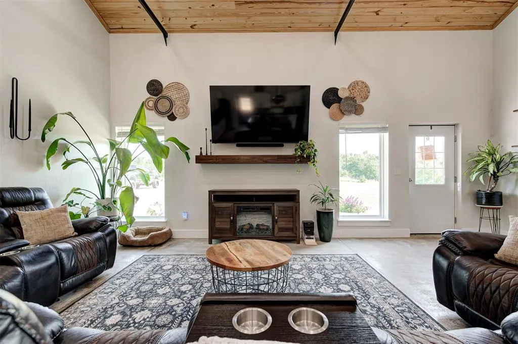 Photo 9 — 8201 S Hiwassee Road, Oklahoma City, OK 73150