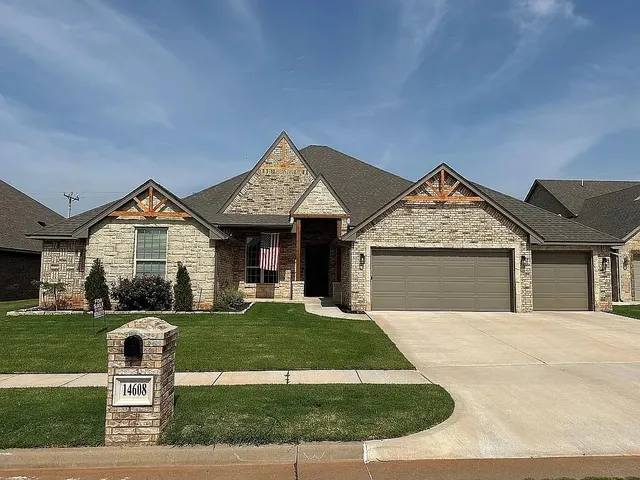 Photo 3 — 14608 Brantwood Circle, Oklahoma City, OK 73142
