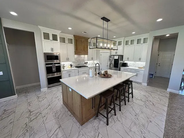 Photo 5 — 14608 Brantwood Circle, Oklahoma City, OK 73142