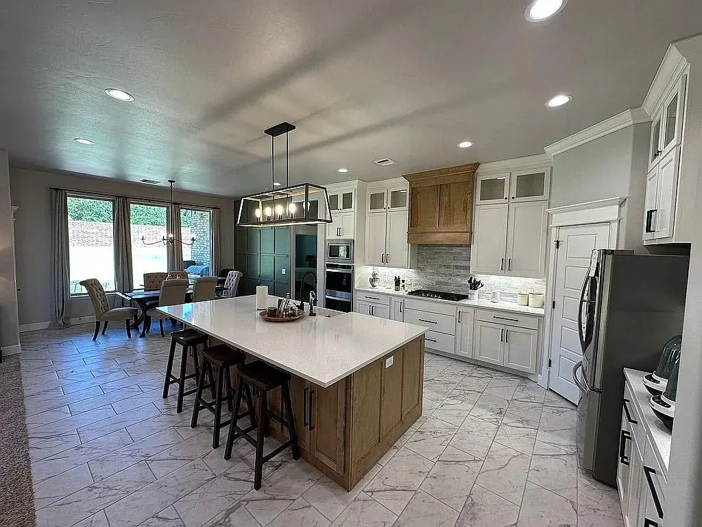 Photo 7 — 14608 Brantwood Circle, Oklahoma City, OK 73142
