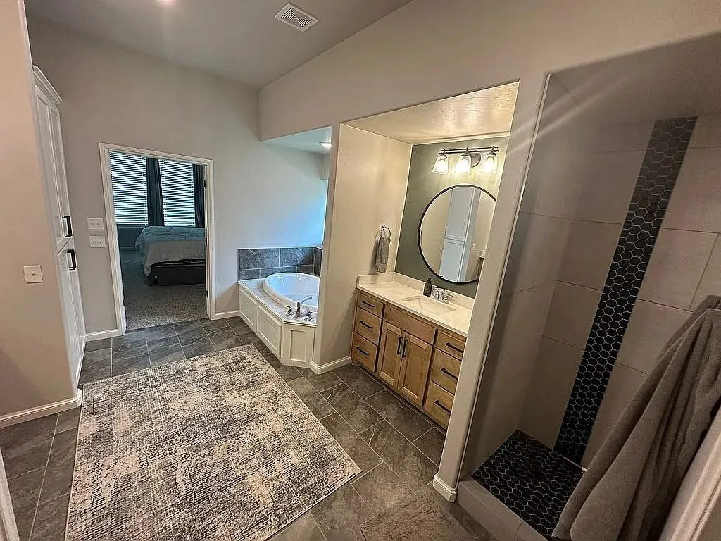 Photo 12 — 14608 Brantwood Circle, Oklahoma City, OK 73142