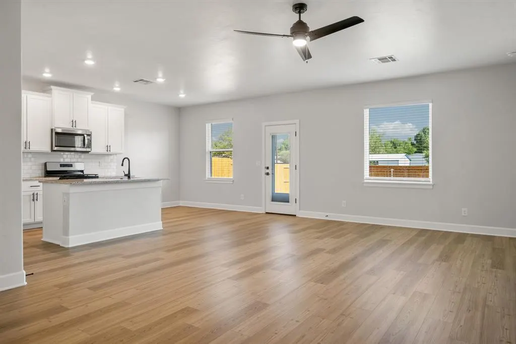 Photo 4 — 11949 SW 30th Street, Yukon, OK 73099