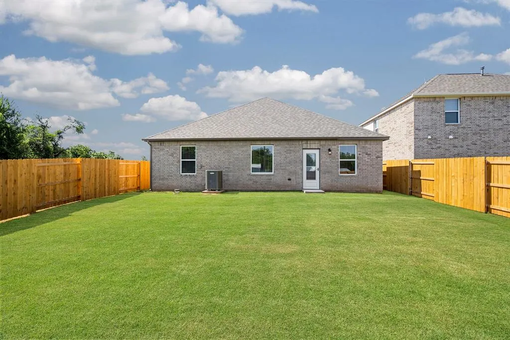 Photo 13 — 11949 SW 30th Street, Yukon, OK 73099