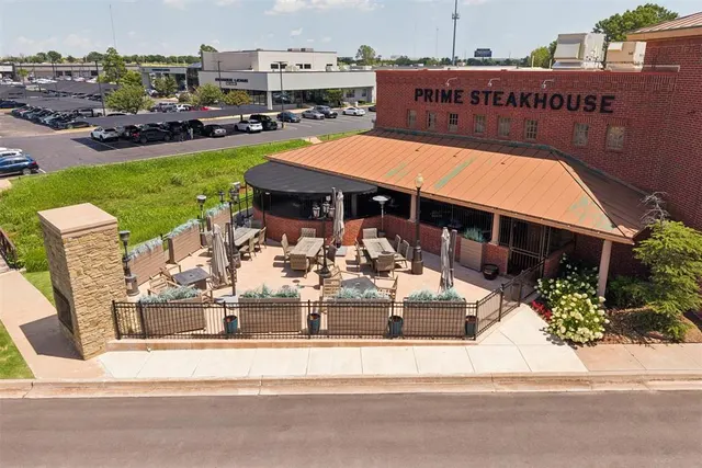 Photo 2 — 800 W Memorial Road, Oklahoma City, OK 73114